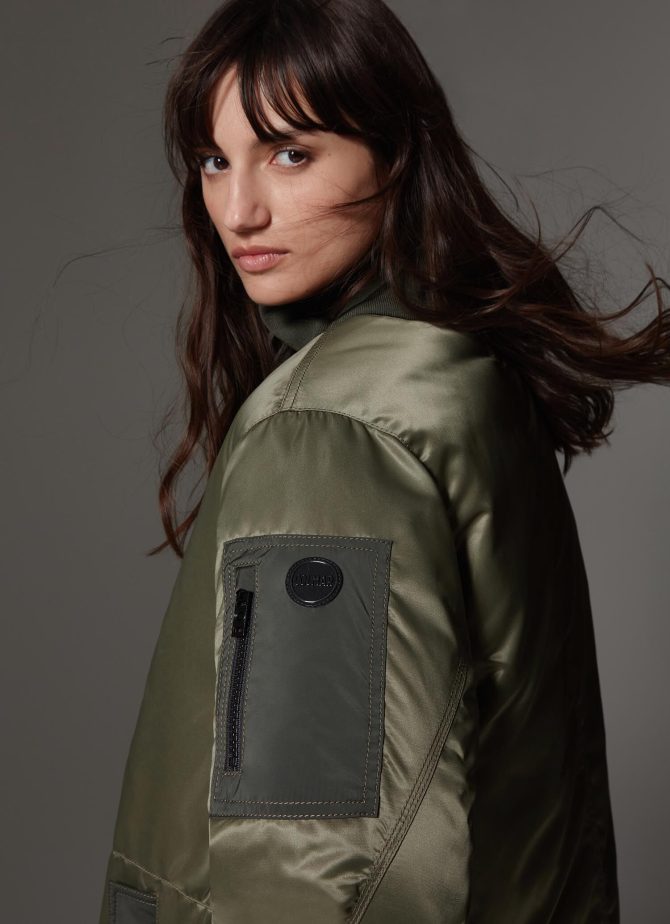 Colourblock down coat with turtle neck - Image 3