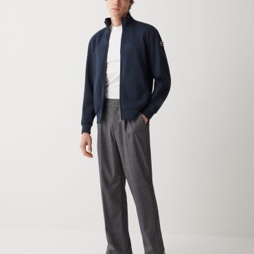 Full zip, high collar sweatshirt with side pockets