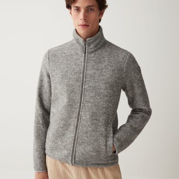 Wool knit high-necked sweatshirt