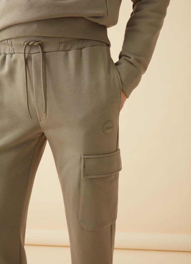 Tracksuit bottoms in cargo-style jersey - Image 2