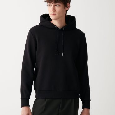 Solid colour hooded sweatshirt
