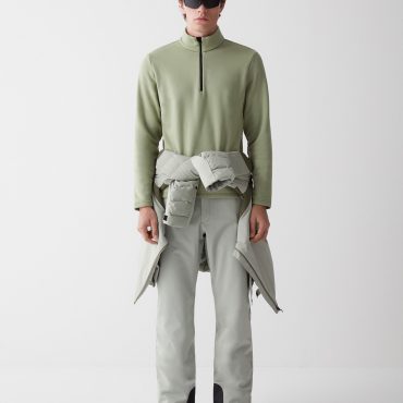 Half zip stretch fleece ski sweatshirt