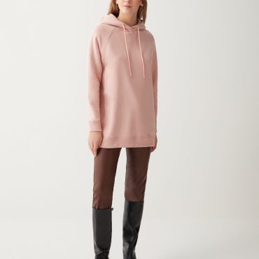 Hooded oversized sweatshirt