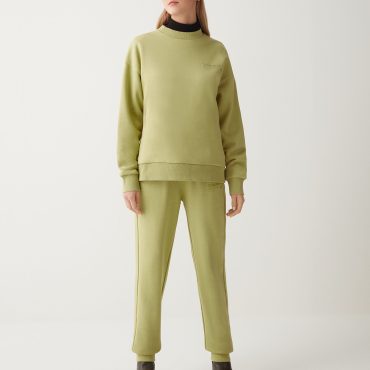 Fleece sweatpants with glitter logo