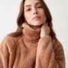 Teddy bear-effect turtleneck sweatshirt - Image 2