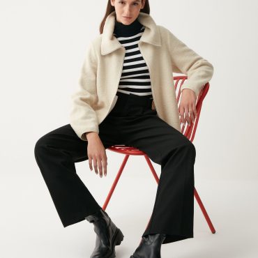 Wool blend turtle neck sweatshirt
