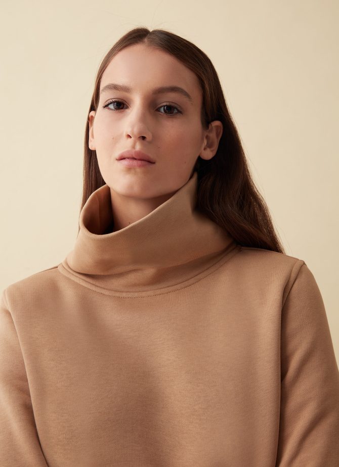 Organic cotton turtleneck sweatshirt - Image 2