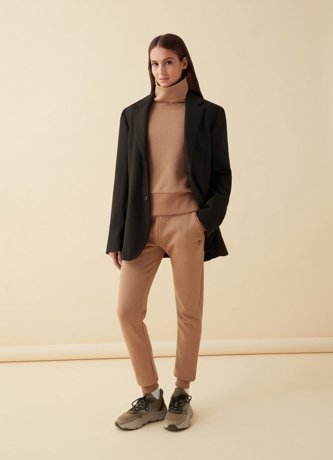 Sweatpants with ribbed details