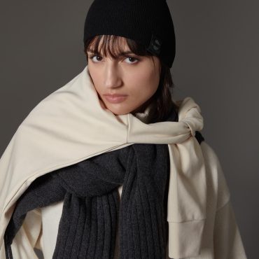 Unisex hat in wool blend