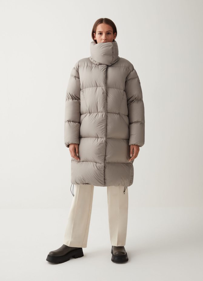 Full-length oversize quilted down jacket with drawstring at the hem - Image 3