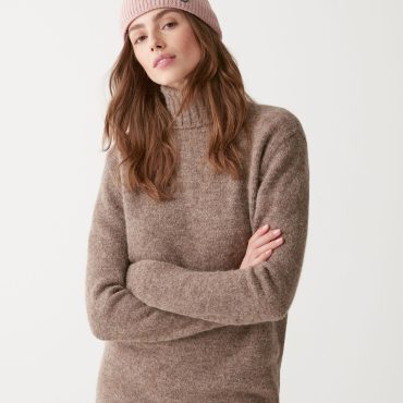 Oversized wool turtleneck
