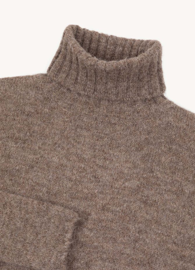 Oversized wool turtleneck - Image 6