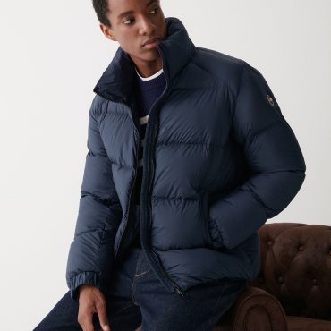 Puffy down jacket with high collar