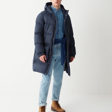 Puffy coat with hood
